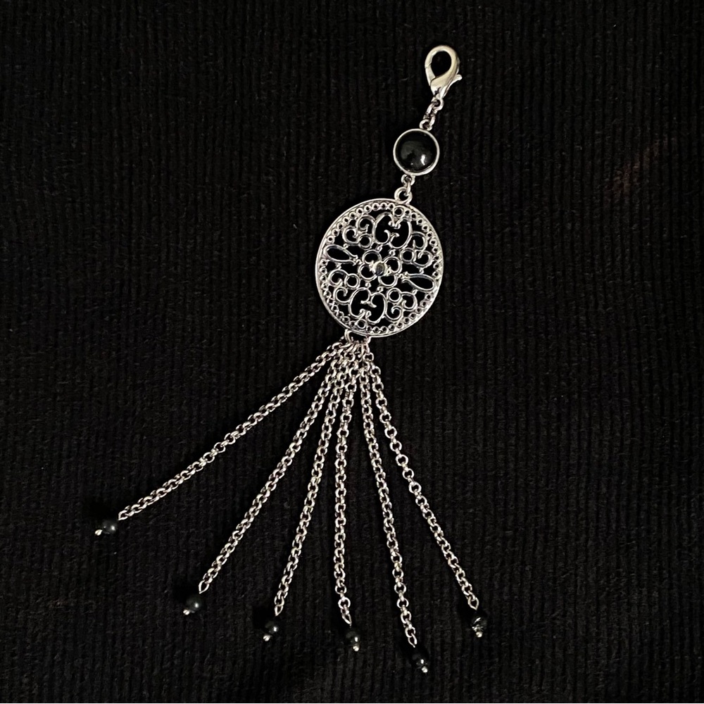 Lia Sophia Silvertone Keychain Clip-On Hang Tag Accessory Chain Tassel